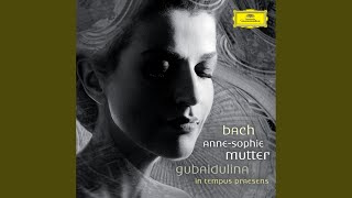 Video thumbnail of "Anne-Sophie Mutter - J.S. Bach: Violin Concerto No. 1 in A Minor, BWV 1041 - I. (Allegro moderato)"