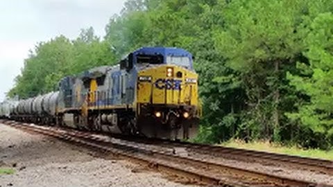 [CSX]7911 GE C40-8W-EX-LMSX Unit CW40-8 Leads F707-03 @ Notch 8 Headed SB & Good Size Train Pulling