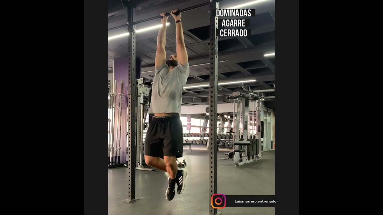 Dominadas agarre cerrado