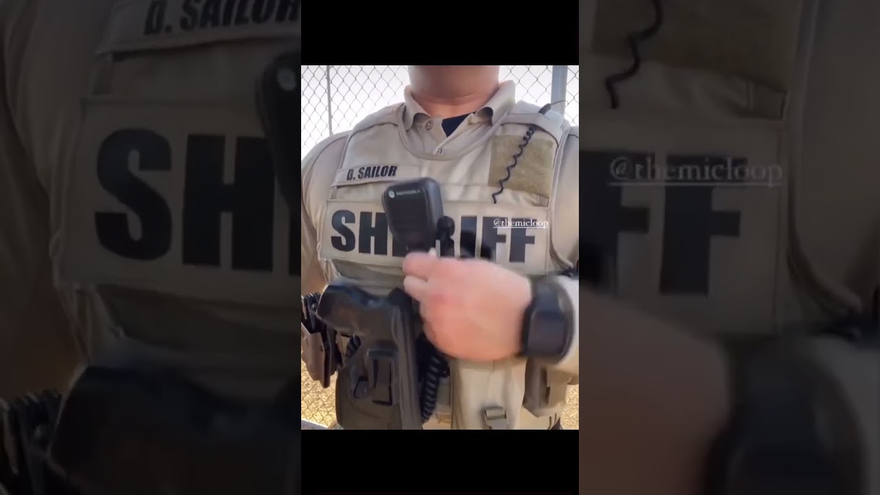 Customer submitted video of The Mic Loop™️ Micro! Kept mic attached when clip failed 