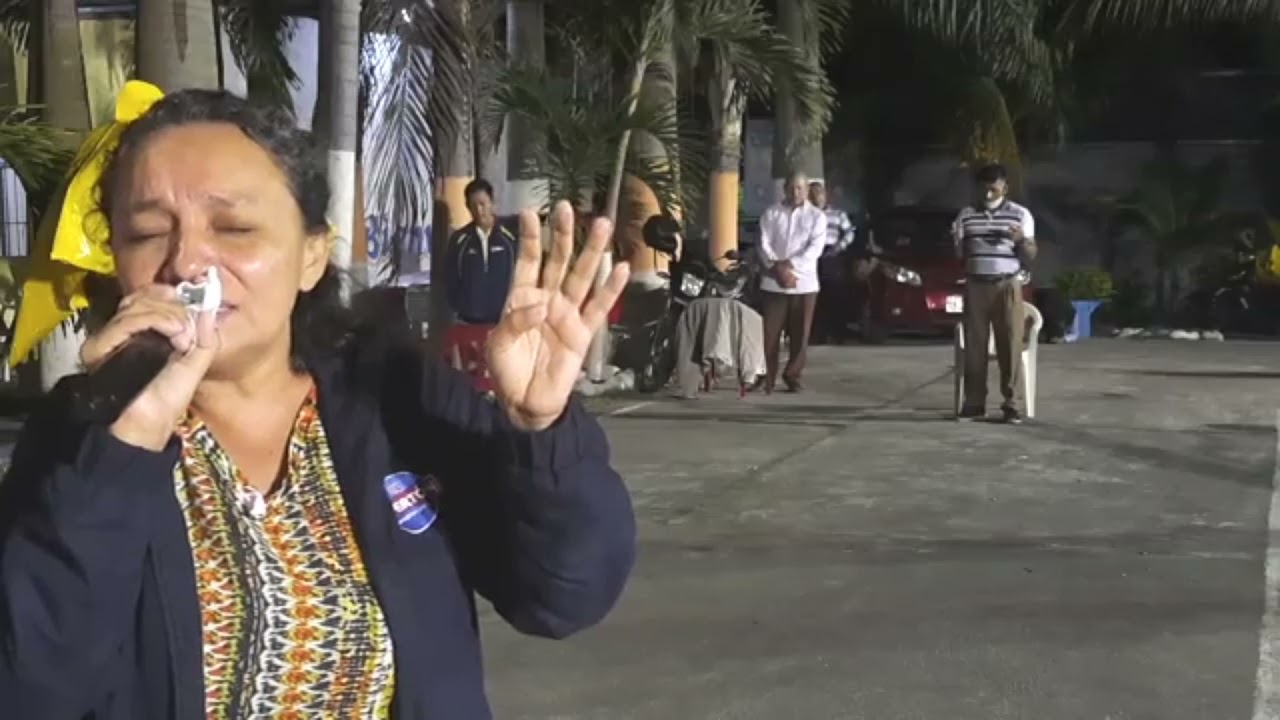 EN ADORACIÓN AL REY JESÚS LA OBISPO JESSICA FREIRE