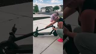 E-Scooters 📱 | Does It Connect to a Mobile App? screenshot 1