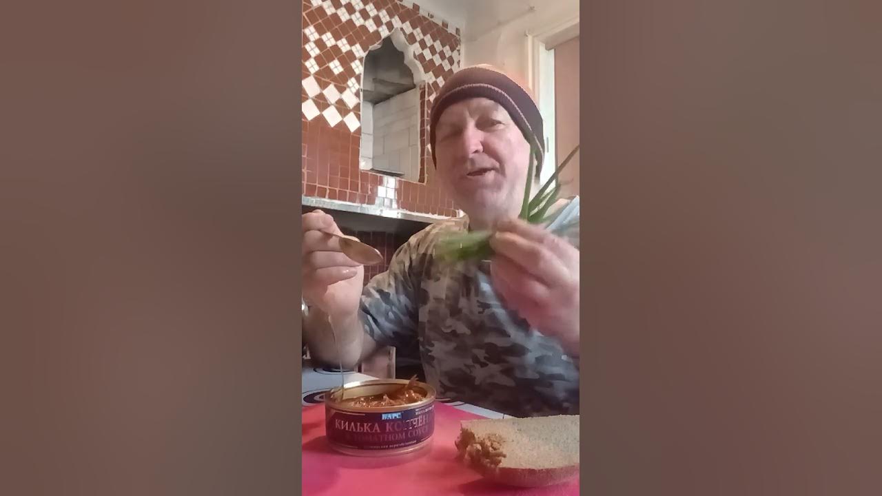На перекус килька каспийская в томатном соусе из магазина фикс прайс ...