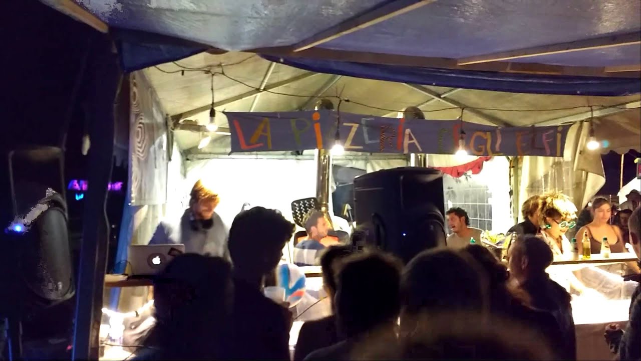 DJ Tristan @ secret Elfi Pizza rave Psy-Fi 2015 - YouTube