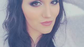 Frosty Holiday Makeup