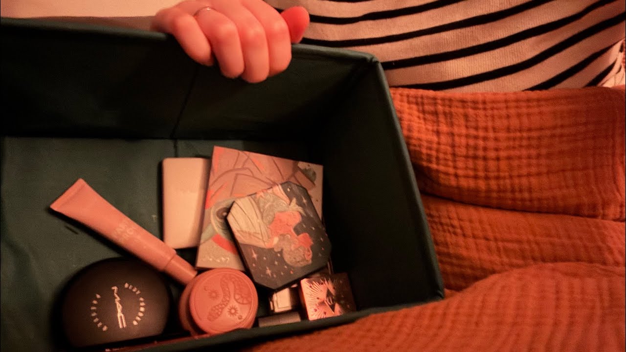 ASMR 🐢🪞Makeup in bed [ directly on camera, no talking/tapping/] 