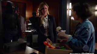 DC Legend 4x06 Ava Opening scene part 1