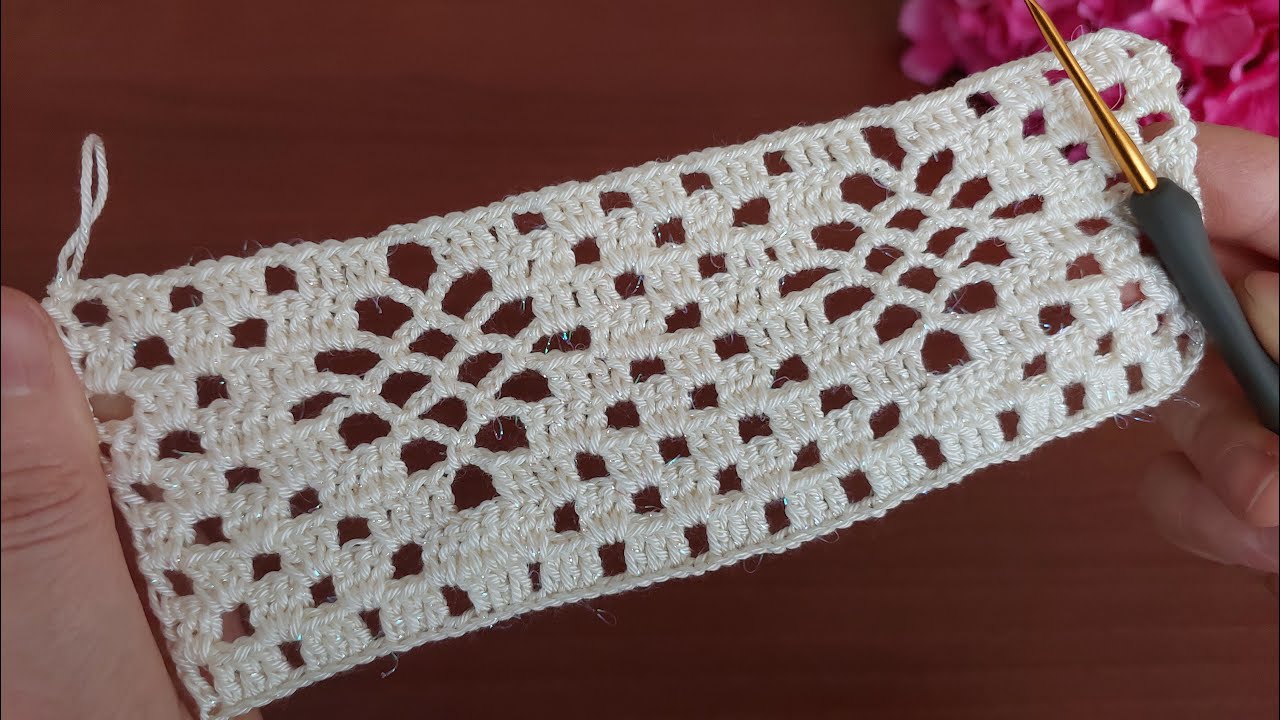 Wow!..😇 Beautiful Crochet ! Super how to make eye catching crochet ✔ Everyone who saw it loved it.