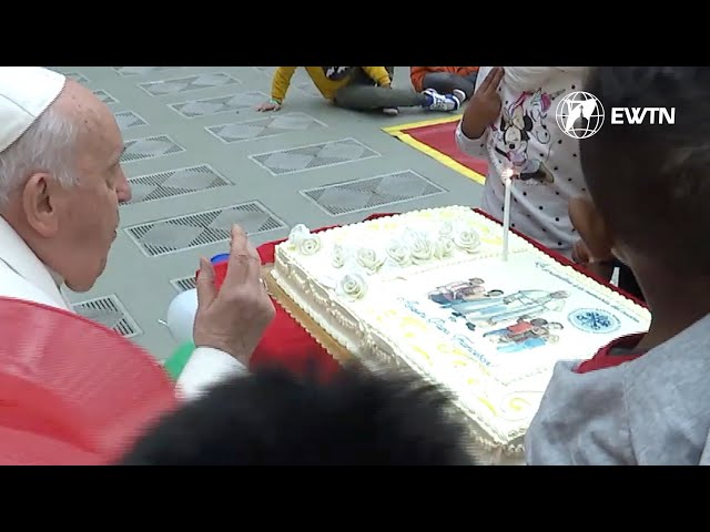 El Papa Francisco celebró su 87 cumpleaños en compañía de muchos niños