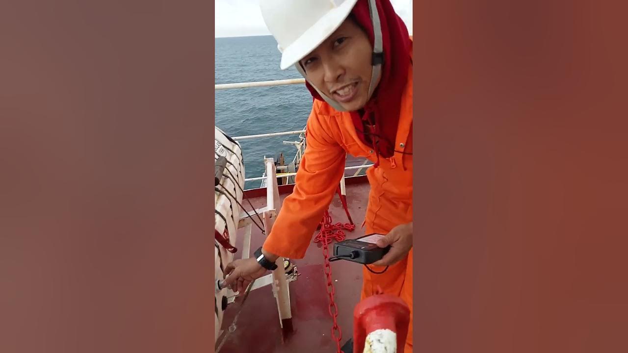 Annual onboard inspection of inflatable liferaft using Survitec testing