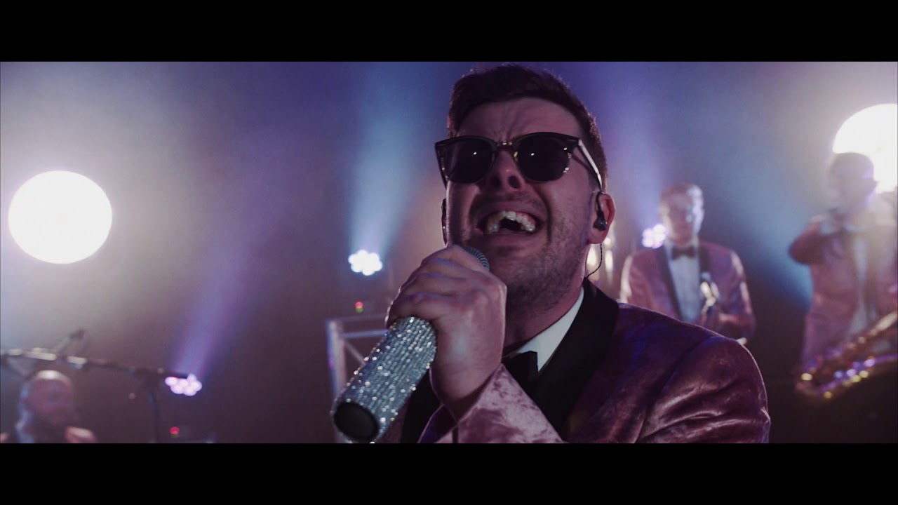 7-piece Party Band Based in Wales |  The Young Vinyls - 7-piece Inc. Brass Section