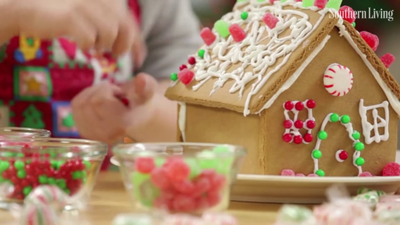 Celebrate Christmas Year-Round at This Very Merry Tennessee Hotel | Southern Living