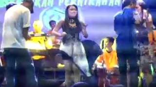 Download Lagu Vegas music comal - live Temuireng ( Yono )Edan turun-Laras MP3