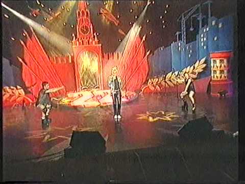 Шура - Дон дон дон / Shura - Don don don - YouTube