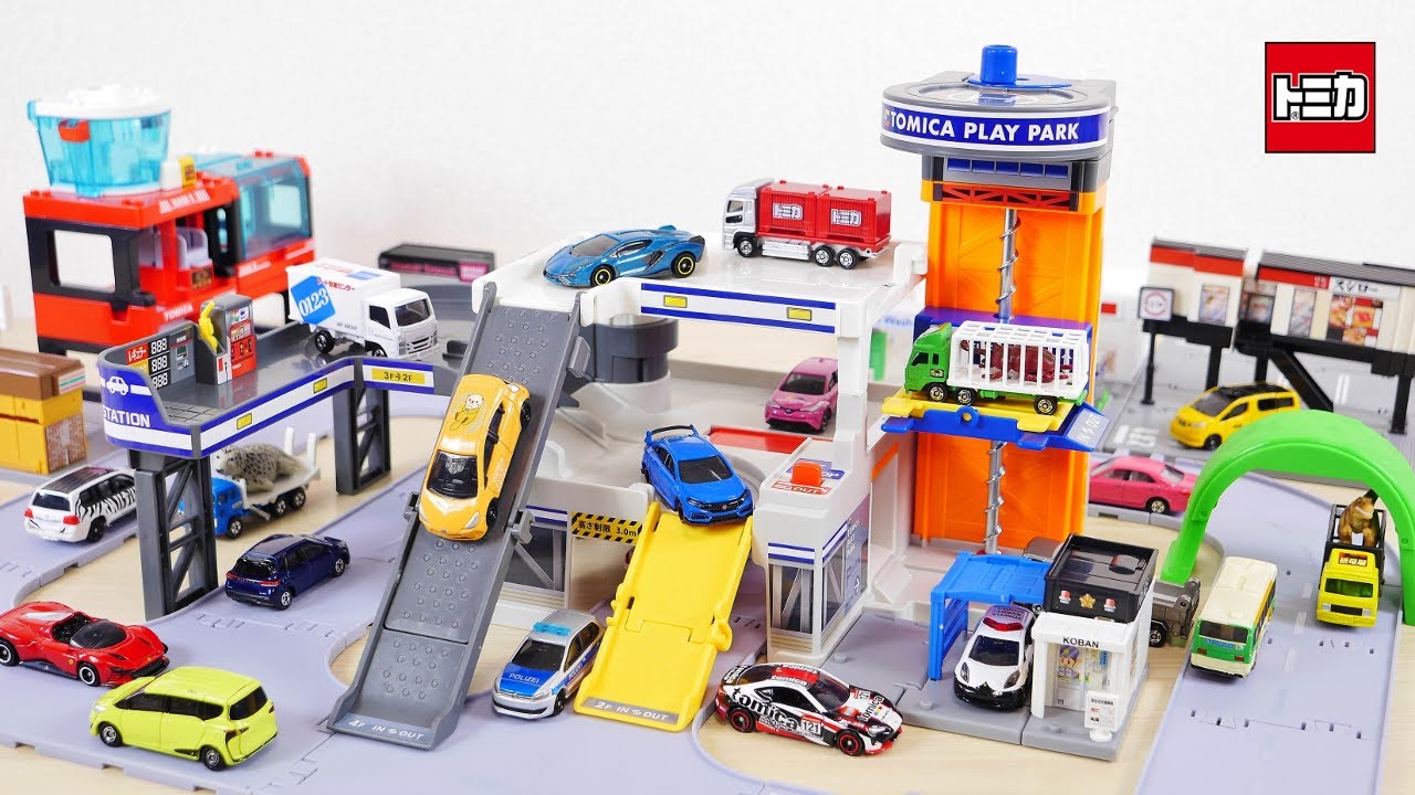 Tomica Town Expand and Play Cleanup Play Park / Tomicatown - YouTube