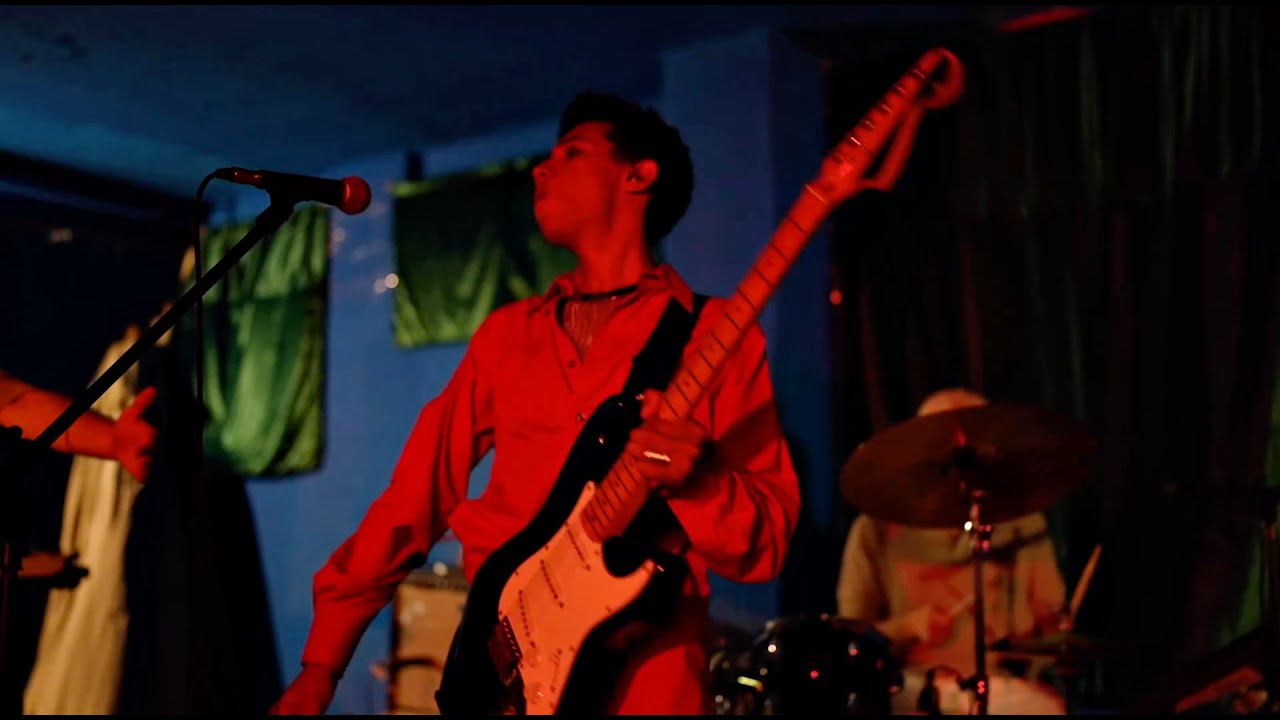 Mazaratee special guest on stage with D!PS