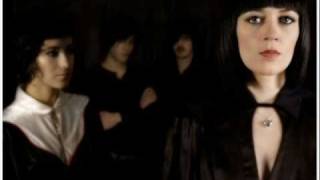 Ladytron -  Destroy Everything You Touch chords