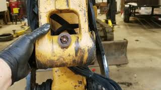 305 cat excavator hyd coupler repair
