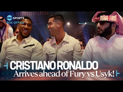 Cristiano Ronaldo arrives for #FuryUsyk & sits next to Anthony Joshua in front row 🇸🇦🐐