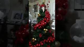 Decoración del árbol de mi madre sin luces