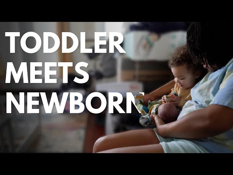 FIRST WEEK WITH A TODDLER & NEWBORN  || TODDLER MEETS OUR NEWBORN  || THE DECKS