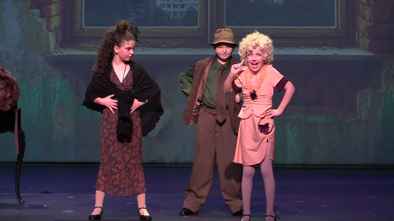 YAIR KEYDAR as ROOSTER HANNIGAN IN 