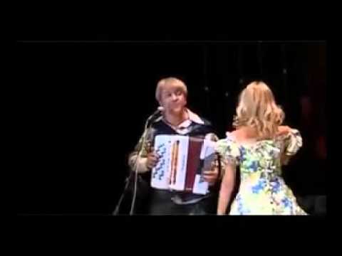 лена василек именинница караоке. песня именинница василек. белый день. песня именинница со словами. песня именинница василек.