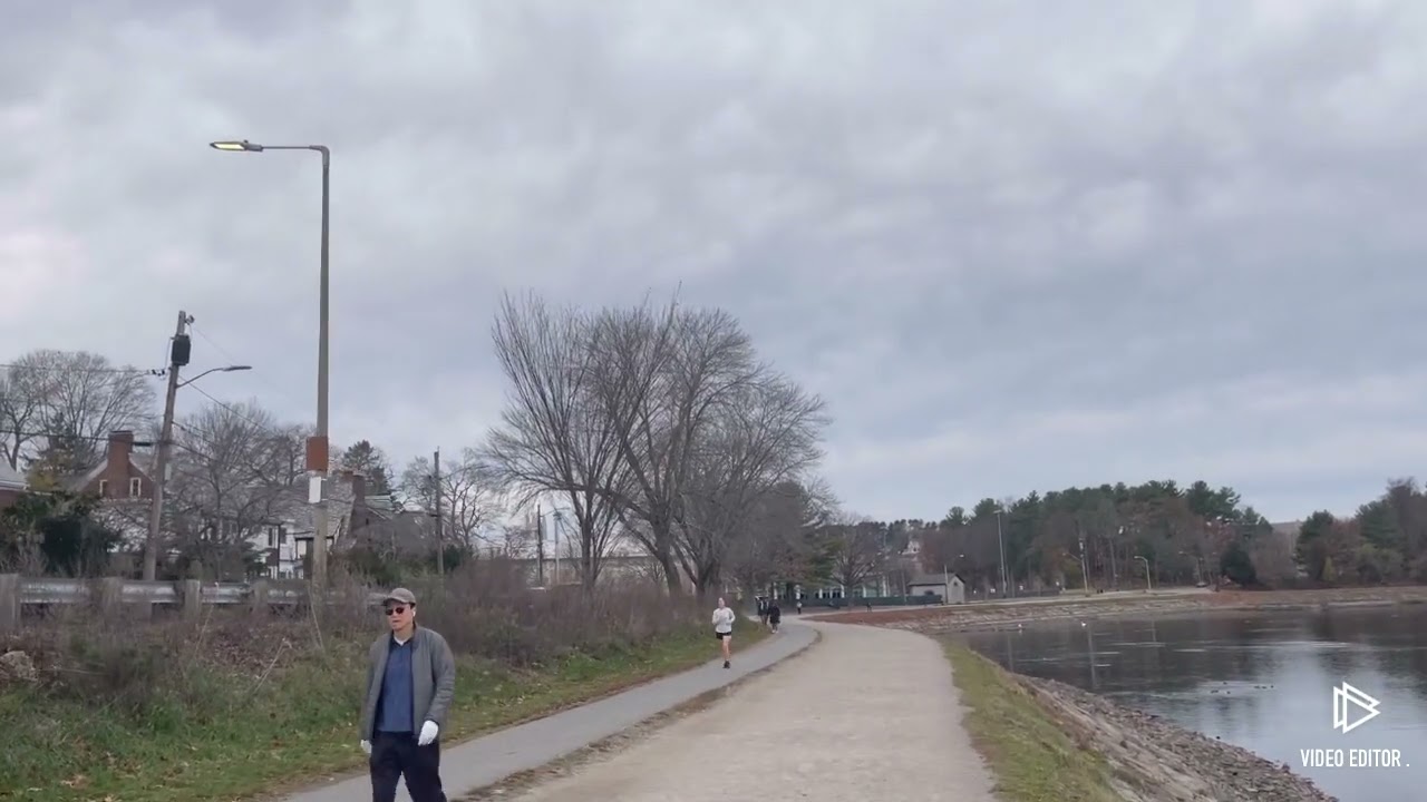 Bonito video de recorriendo Chestnut Hill Reservation en Brighton Massachusetts