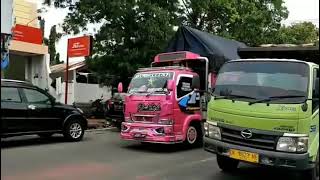 Mentahan slow mo truck