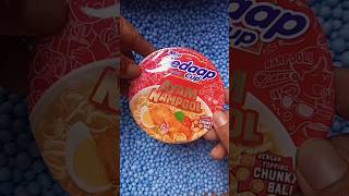 menemukan mi sedap ayam nampol🤪 dibutiran 💦💦#jajanannusantara #huntingjajan #shortvideo