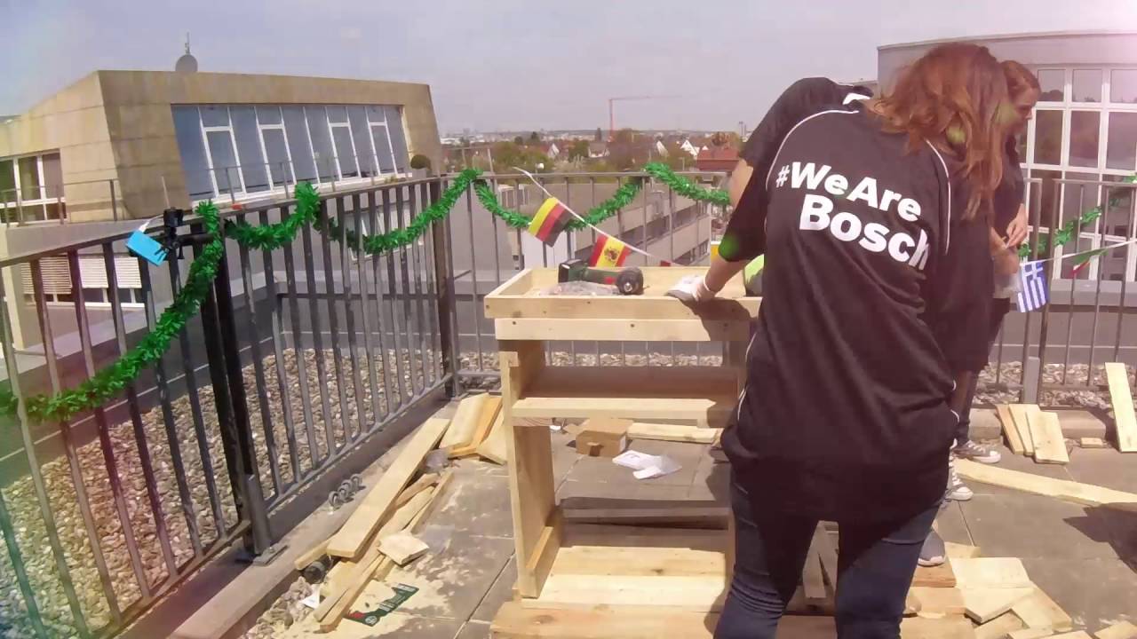 Une projection en plein-air Foot par Bosch: BBQ Buddy palette