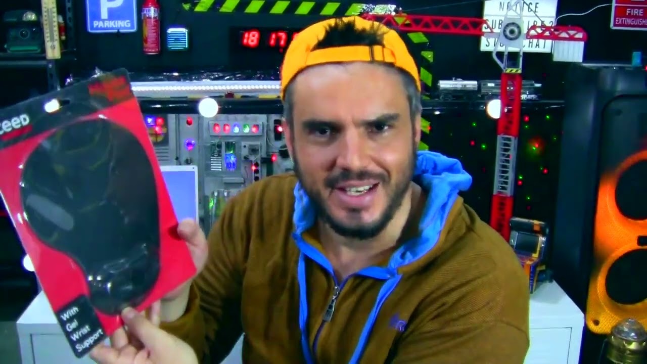 XCEED MOUSEPAD with GEL WRIST SUPPORT:  A messy affair!  Goo day to ya!