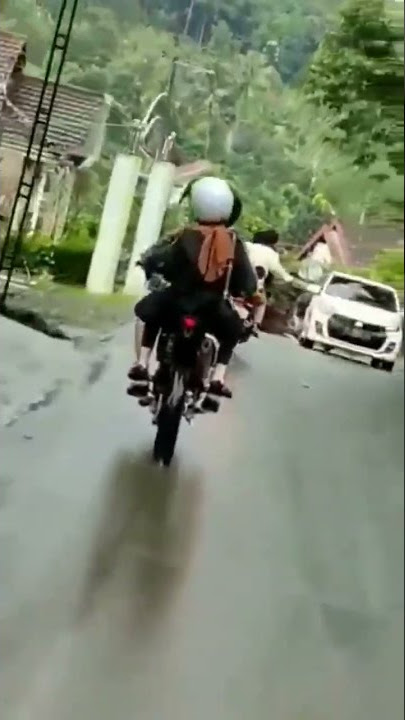 Menyindir cewek bonceng KLX