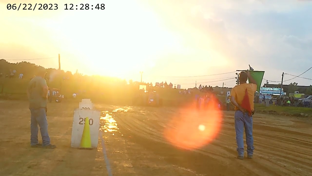 West Virginia Interstate Fair 6/24/23. 9,500 Pro Farm class 3,000RPM American Farm Pullers