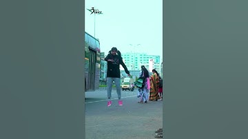 Thumbnail of June Ponal July Katre Dance Video | Unnale Unnale | Harris Jayaraj | Arun | Krish | Harini |Jeeva