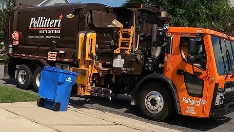 Pellitteri 542 Mack LR Labrie Automizer on cold morning recycle