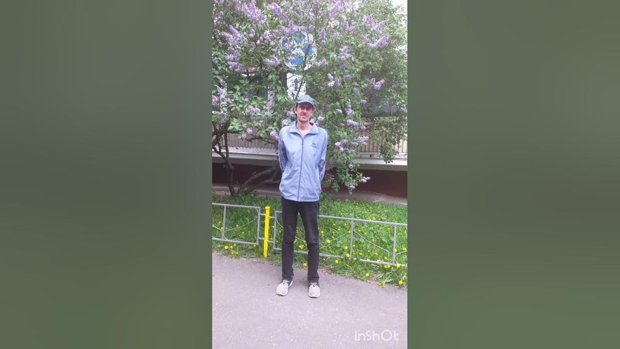 А девчонка со двора и дочка. А девчонка со двора и дочка