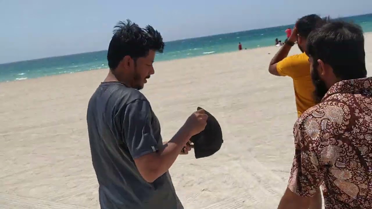 Bahrain Zallaq Beach with frnds....full enjoy...🍾🥰🍗🎇🏝️🧁