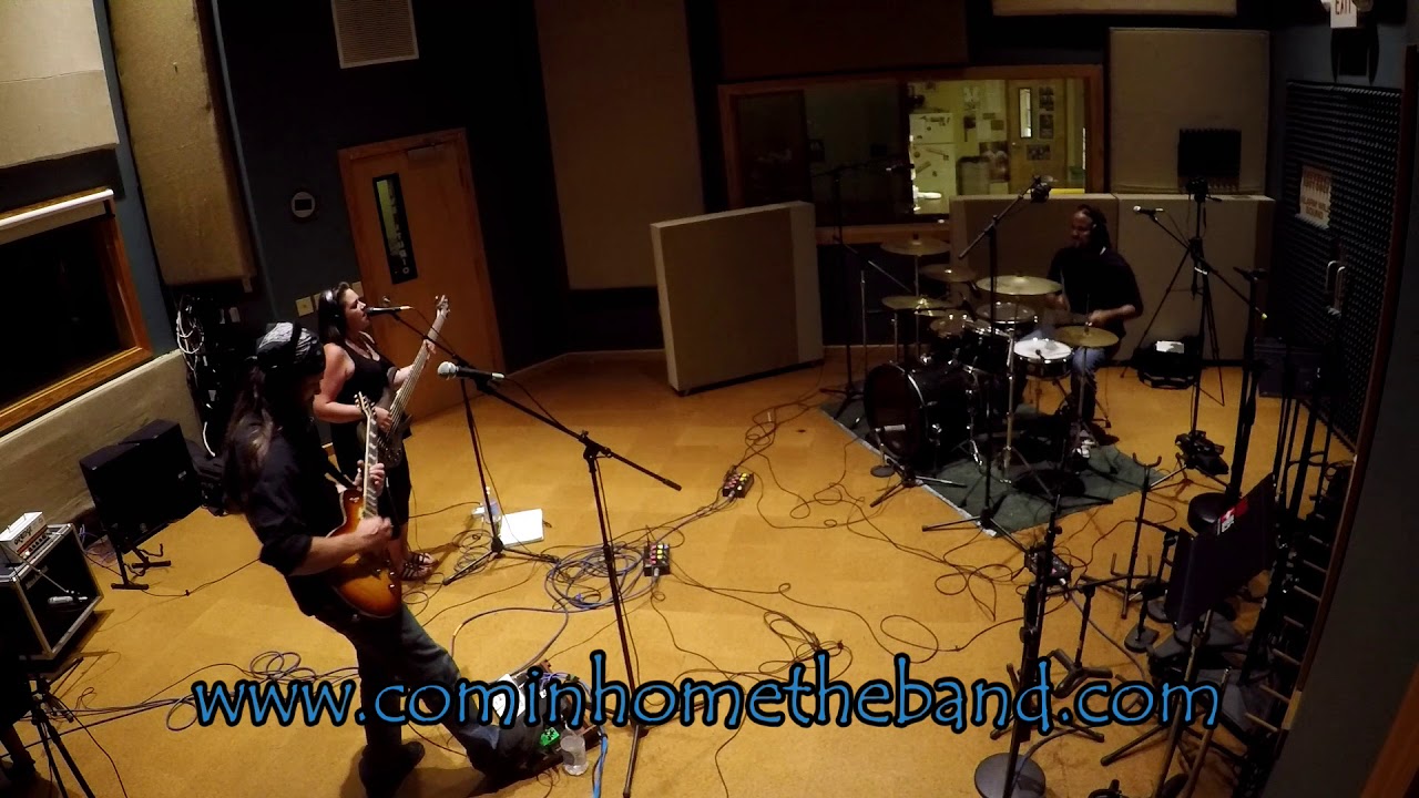 Guarda 'Change's Time'- Comin' Home The Band live at WMNF on Musicians Wanted su YouTube Guarda 'Change's Time'- Comin' Home The Band live at WMNF on Musicians Wanted su YouTube