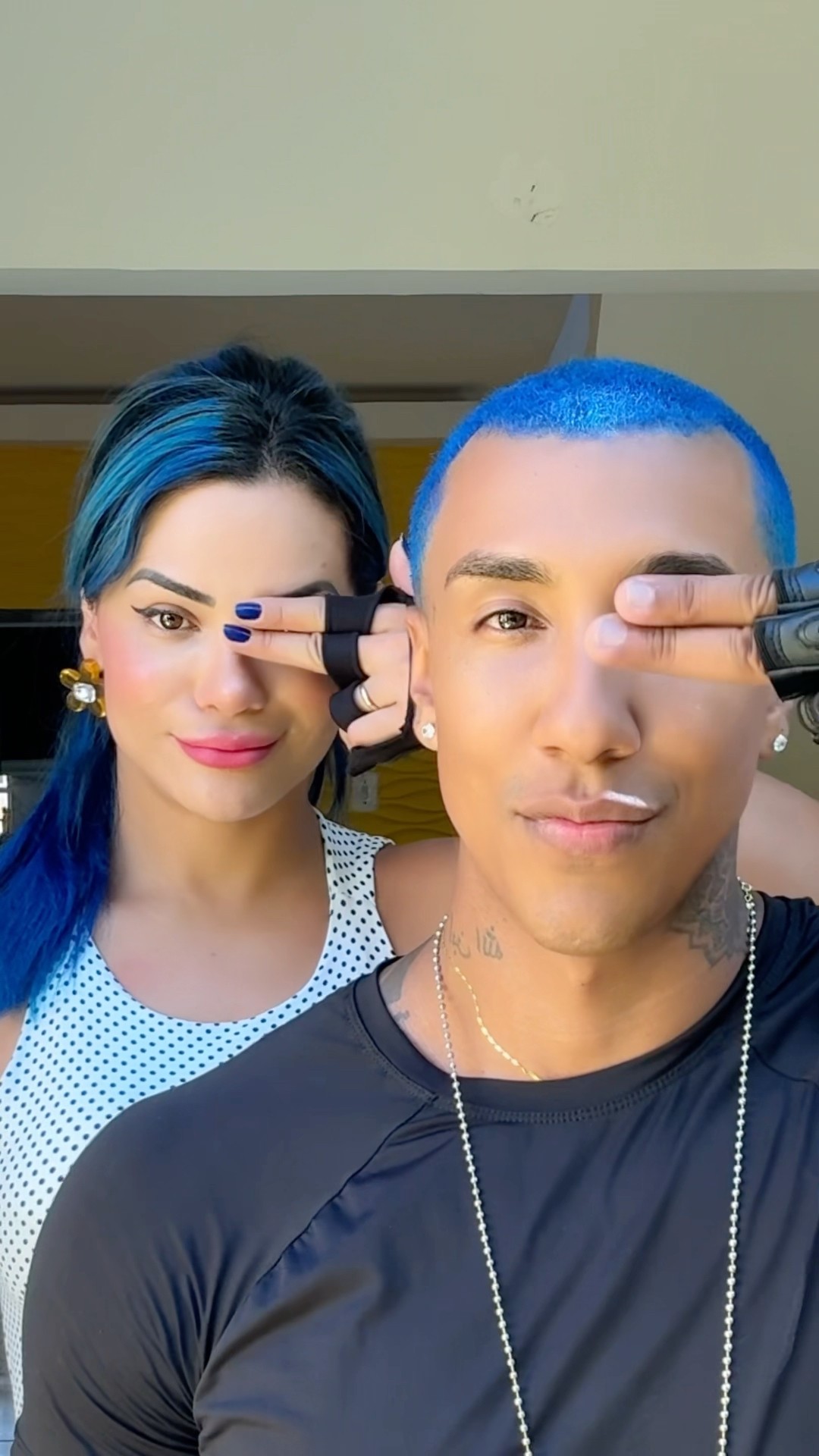 Gente pq nossos olhos ficam assim?​⁠@mayca.brasil #challenge #magic #apollosant #shorts