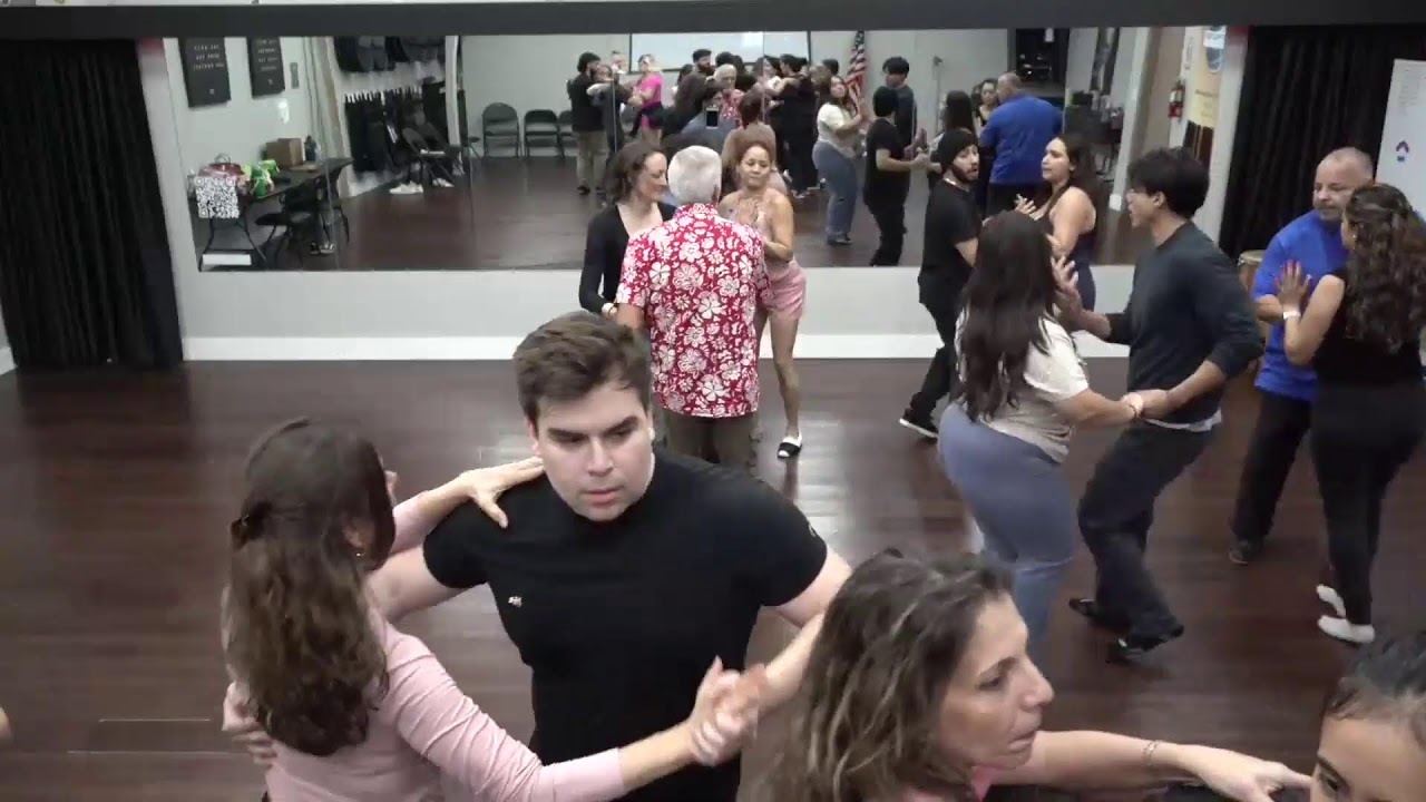 Wednesday Weltas! Salsa Partnerwork + Rueda de Casino