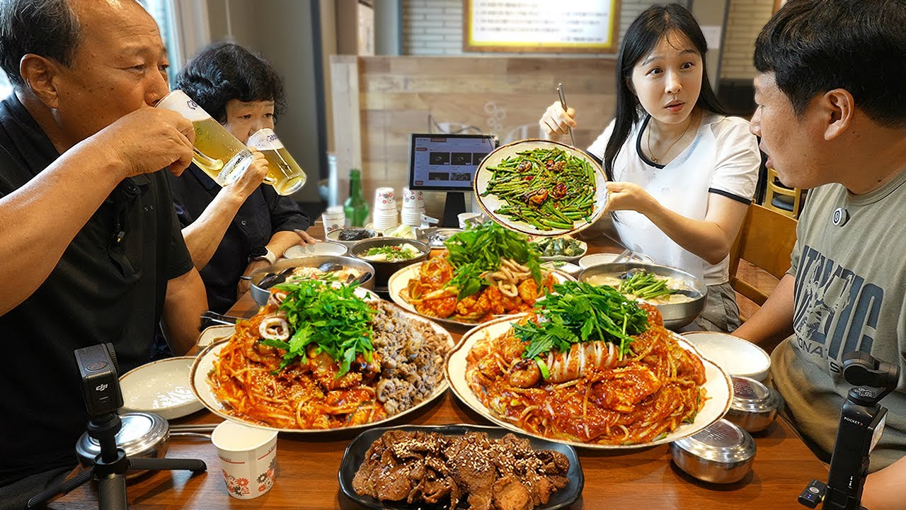 На свой день рождения я побаловал себя огромным, острым тушёным морским чёртом!