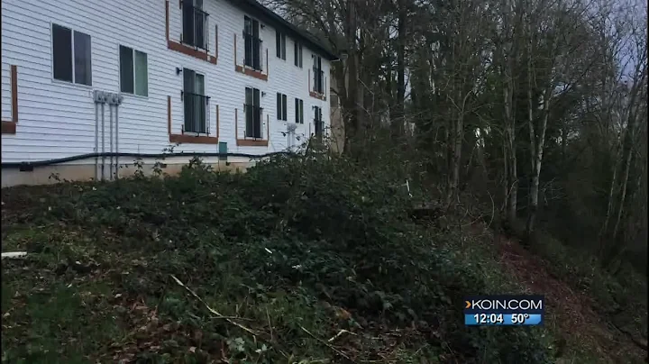 Oregon City evacuations begin as landslide concerns grow