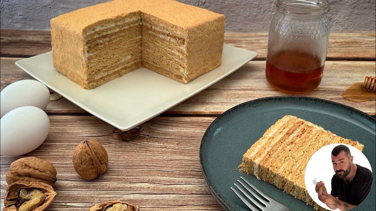 Мой орехово-медовый торт (свой вариант между тортом Медовик и тортом Марленка). Вкусный.