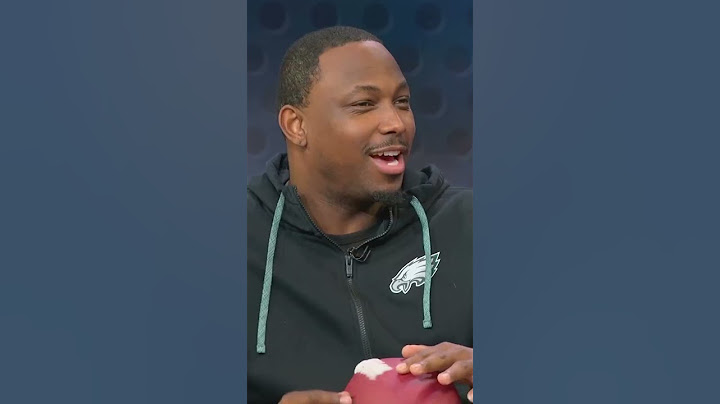 Not Shady's asking if he's "trappable" 😭😂 #NFL #eagles