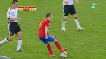 Andrés Iniesta Made Football Look Easy 🤩