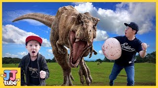 Pretend play Jurassic World Dinosaurs IndoRaptor Blue T-rex with Pororo Noodle [JJ tube]