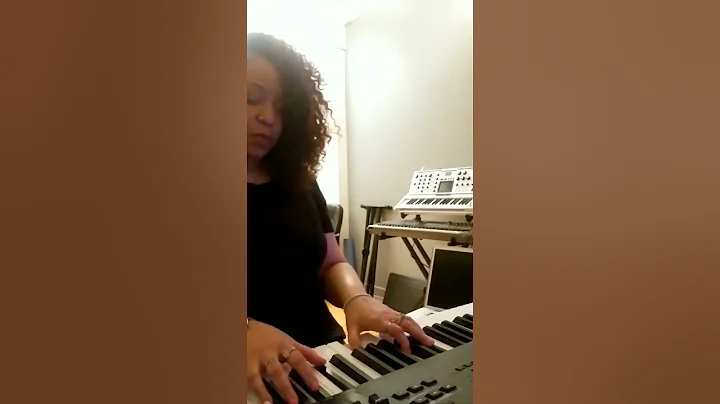 Lush Chords  Cassandra O'Neal breaking down an old...