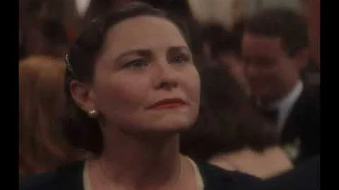 Cherry Jones in "Divine Secrets of the Ya-Ya Siste...