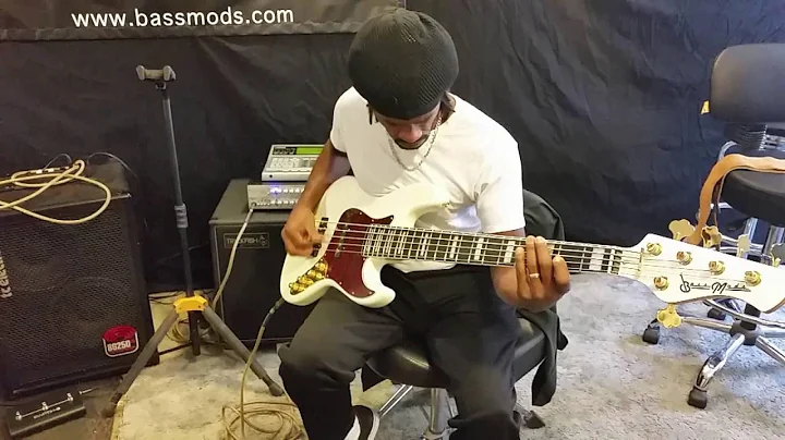 Andre Berry demoing  his new Bassmods K534 with Ba...